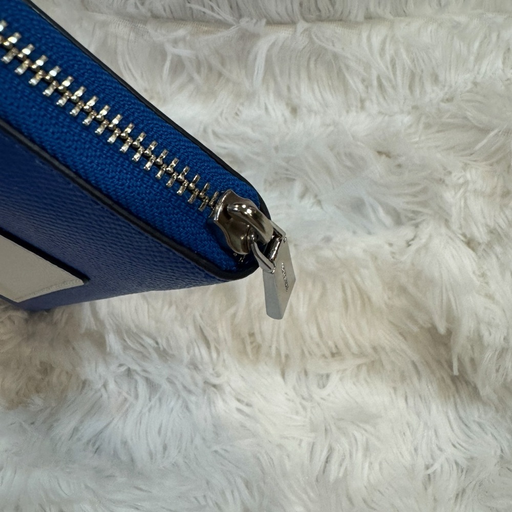 Gorgeous Vibrant Blue Michael Kors Continental Full Zip Wallet NWT - Picture 6 of 12